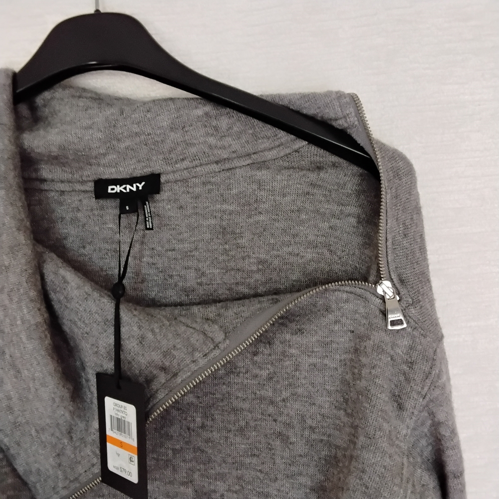 Donna Karen NY Gray Cropped  Sweater Size S. Zipper NWT - Picture 7 of 8